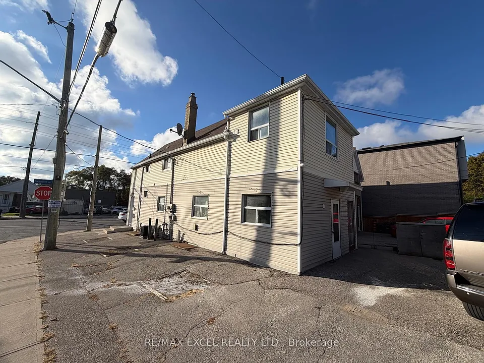 515 Warden Ave #UPPER