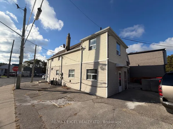 515 Warden Ave, Toronto, ON M1L 3Z2