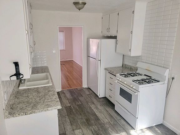 4th image of 1404 Carlisle Blvd SE #1404