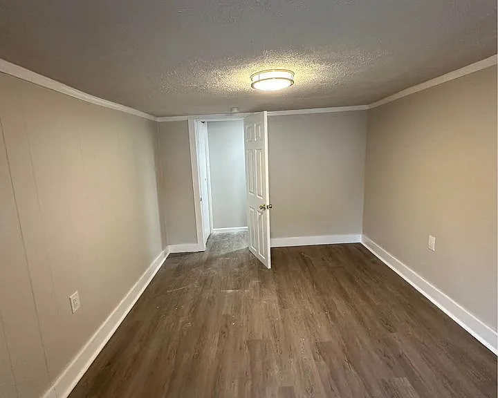 220 Crane St #1 — Photo 15