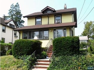 1156 Anna St, Teaneck, NJ 07666