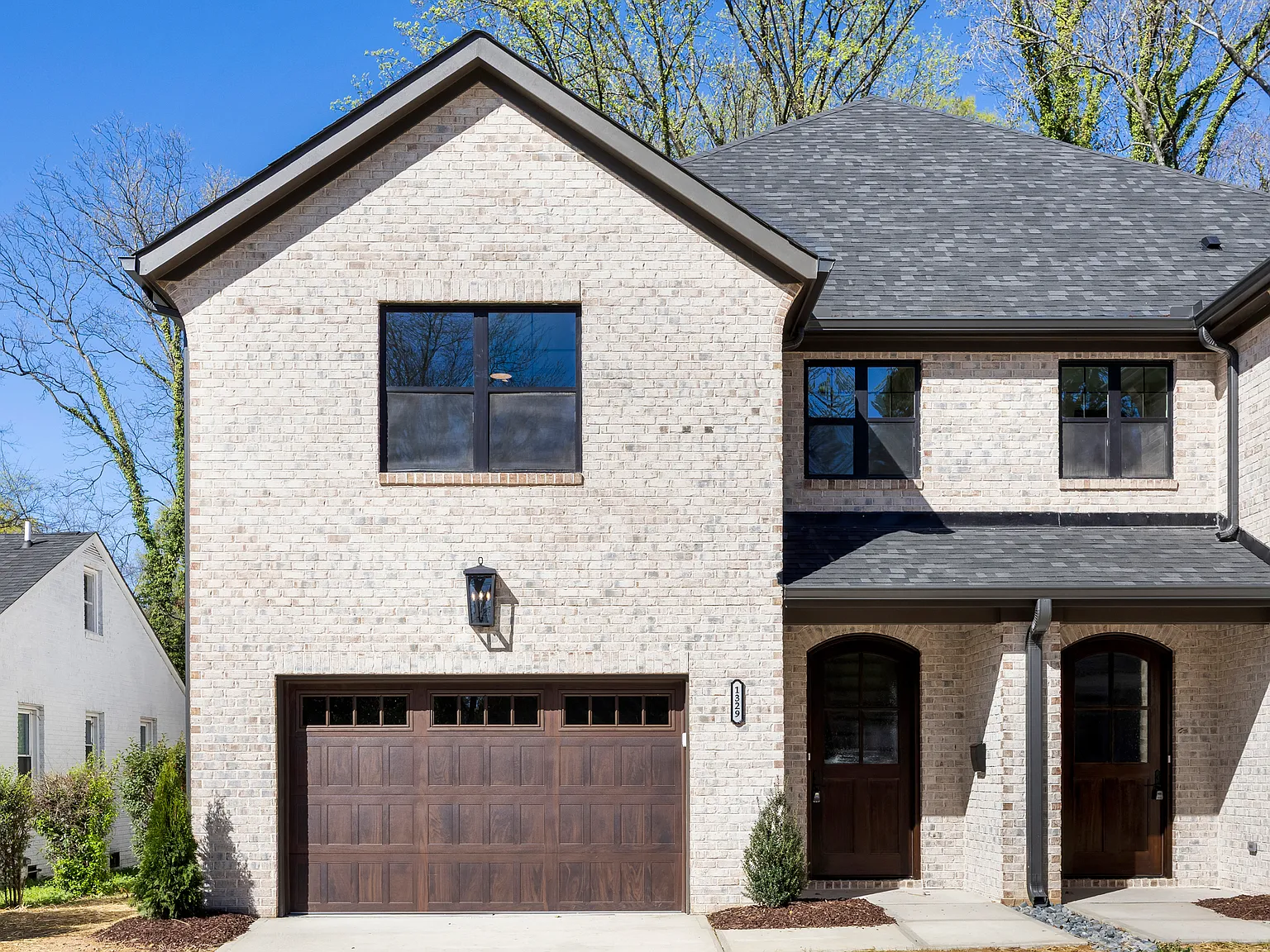 3 bed, 2.5 bath, 2093 sqft, $2,800 — Photo 1