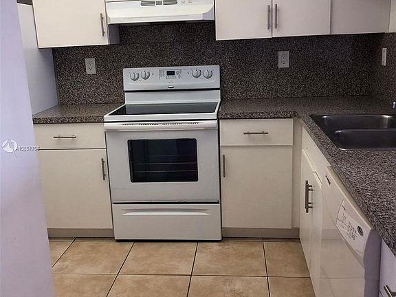 3rd image of 10227 NW 9th Street Cir #5073