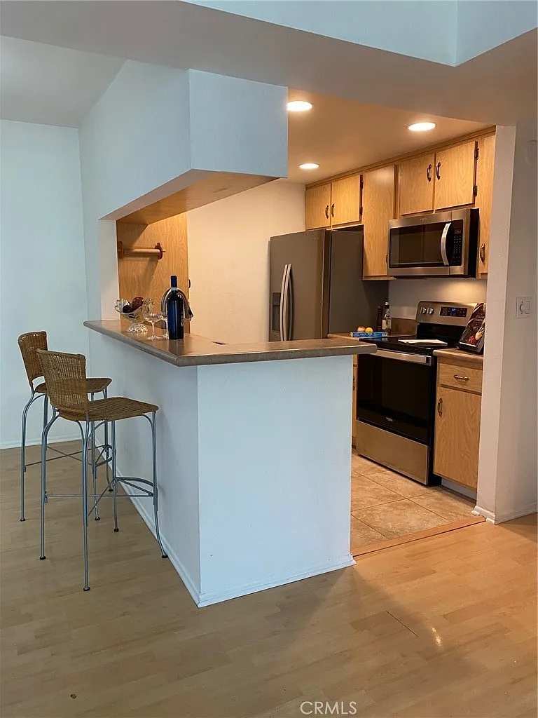 2 bed, 958 sqft, $2,950 — Photo 4