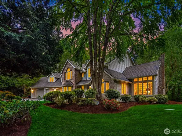 14214 216th Avenue NE, Woodinville, WA 98077