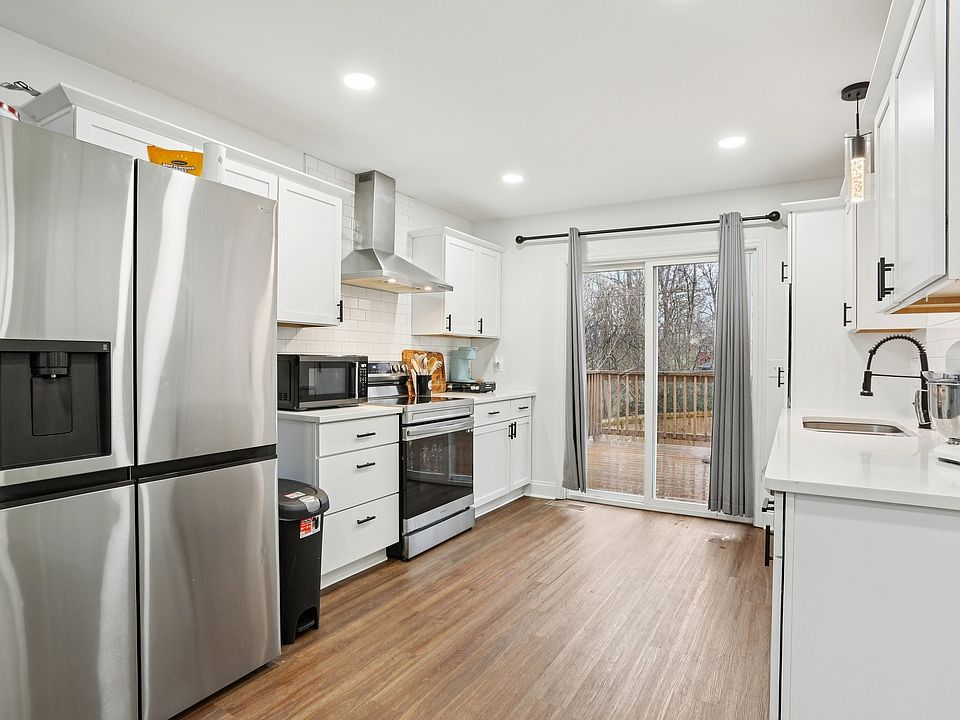 1st image of 18 Chestnut Dr
