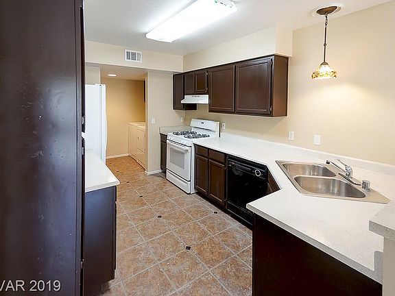 4th image of 2837 Floral Peak Dr #0