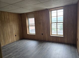 13 S 2nd St APT 2R, Saint Clair, PA 17970