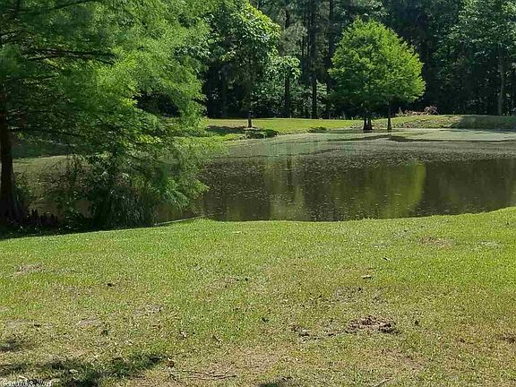 4th image of 111 Country Club Est