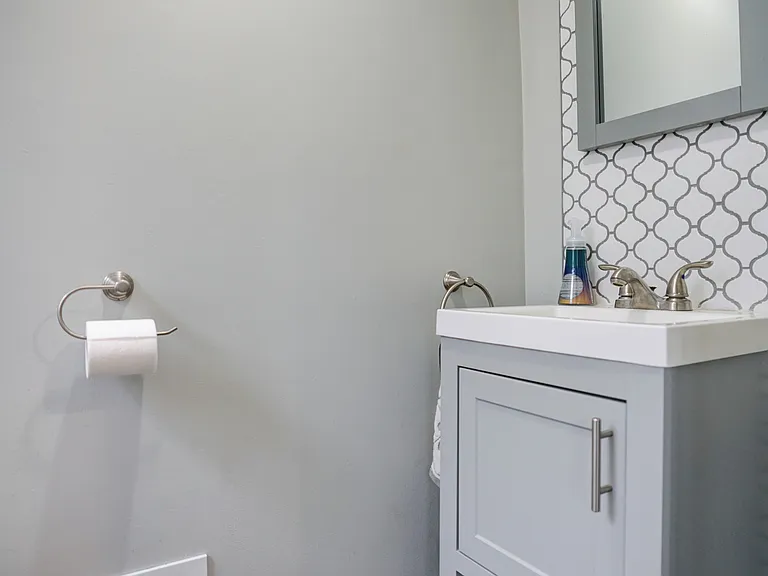 81 George Ave — Photo 16