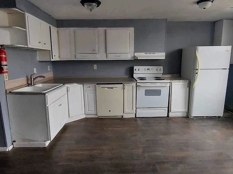 426 E Market St #101 — Photo 2