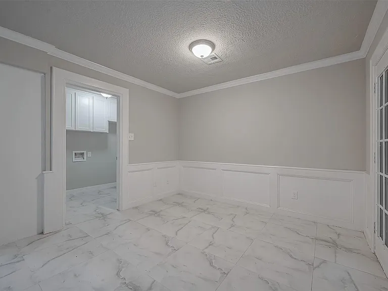 919 Mockingbird Way — Photo 11