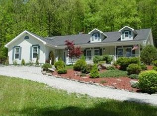 55 Hallock Rd, Barryville, NY 12719