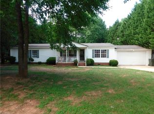 5372 Snyder Ctry Rd, Trinity, NC 27370