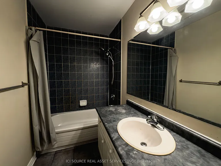 1573 Evans Ter — Photo 29