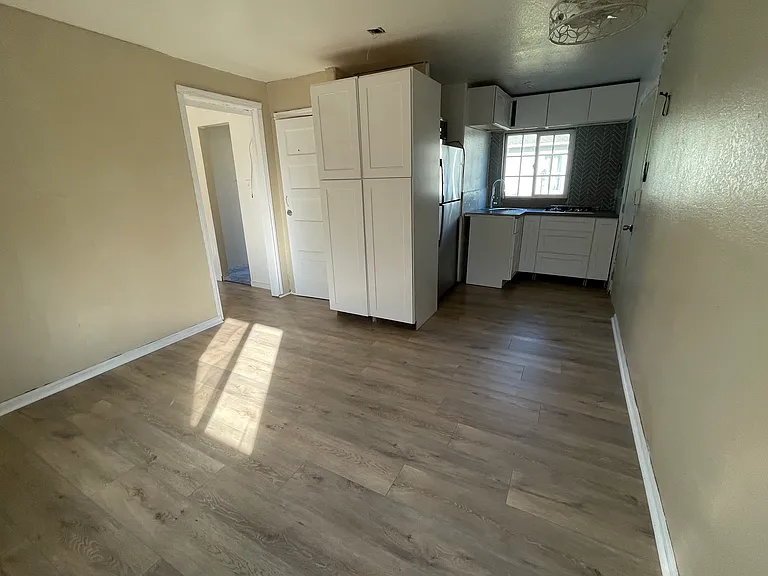 3517 Nyeland Ave #2 — Photo 4