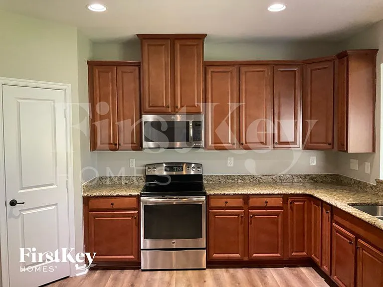 4313 Roundwood Ct — Photo 4