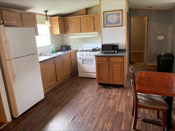4th image of 28 Rose St Lot 12N
