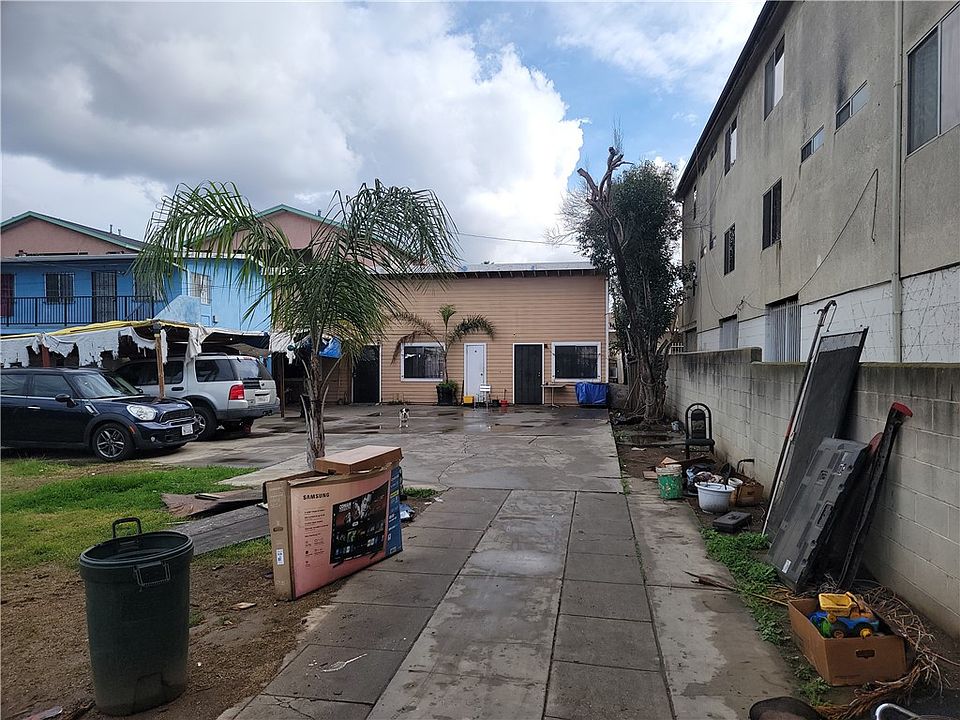 1st image of 1056 Hoffman Ave