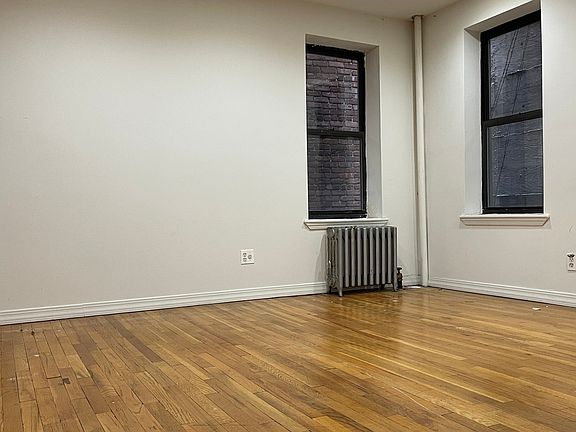 4th image of 115 Essex St #4SW