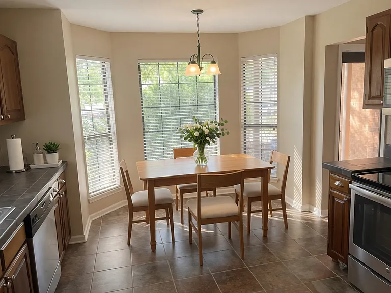 2286 E Tulane Rd — Photo 4