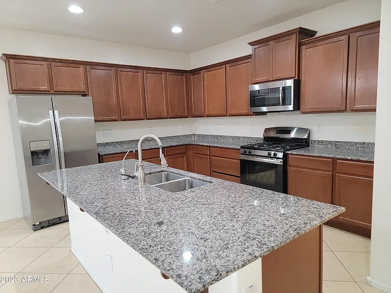 2671 E Daniel Dr — Photo 5