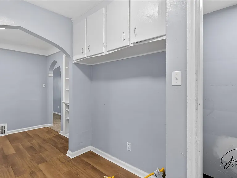 10644 Stratman St — Photo 11