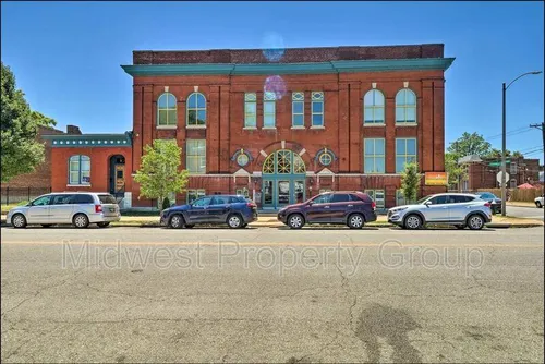 Chouteau Lofts Photo 1