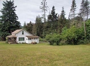 18976 Highway 42, Myrtle Point, OR 97458