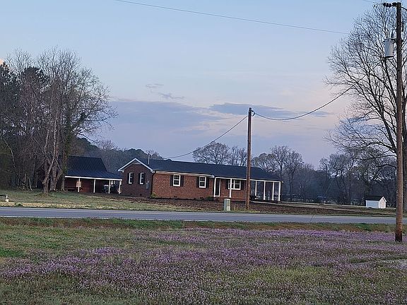 4th image of 1541 Rhondale Rd