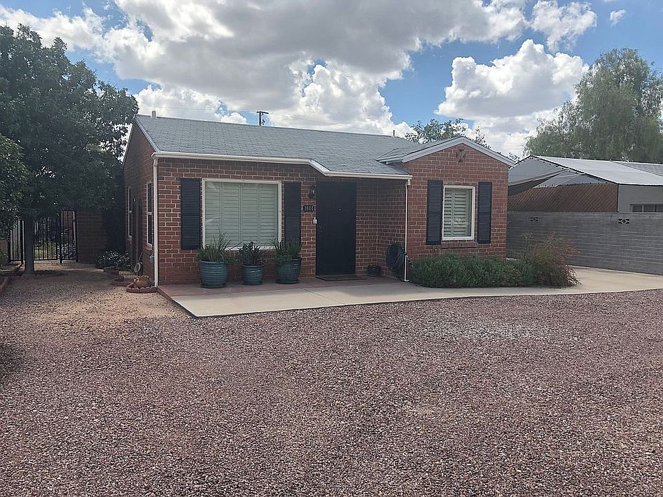 2nd image of 1044 E Alta Vista St