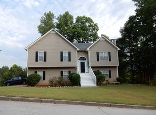 6390 Hillview Ln, Douglasville, GA 30134