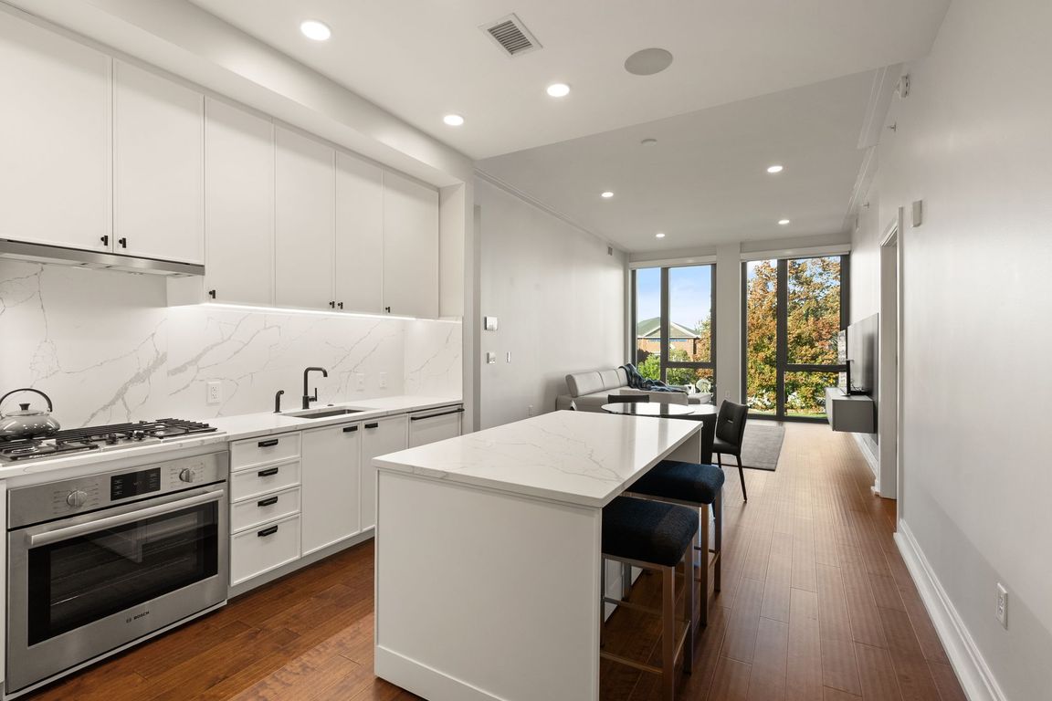 next background image