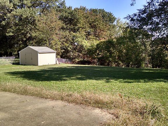2nd image of 6307 Hillview Ave