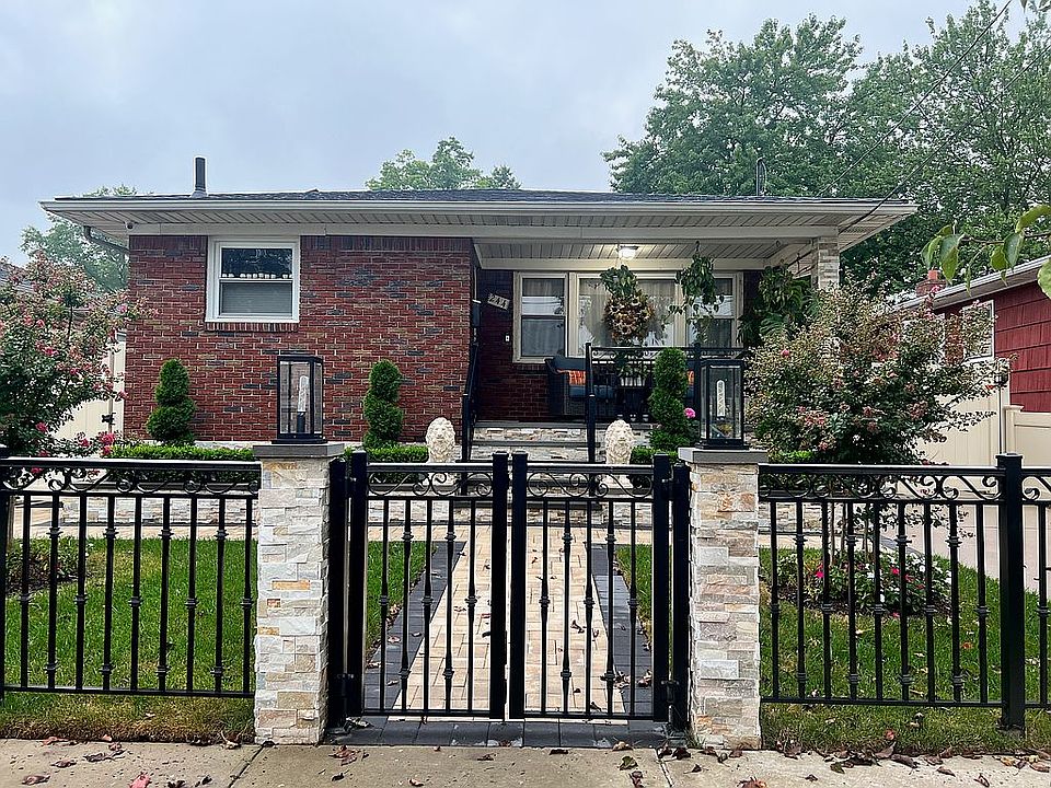 1st image of 244 Evergreen Ave