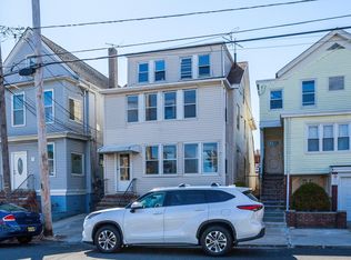 75 Commerce St #2F, Perth Amboy, NJ 08861