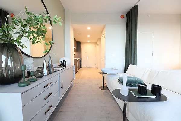 Rented by Sky View Parc Sales LLC | media 18