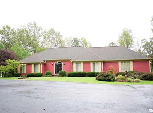 10469 Chayla Rd, Marion, IL 62959