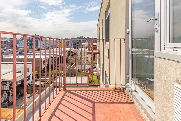 Rented by MySpaceNYC | media 5