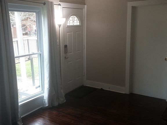 3rd image of 504 E Sanford St