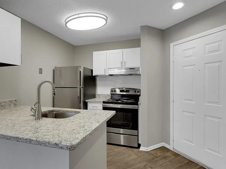 Bradford - 1 Bed / 1 Bath - 544 Sq.Ft.