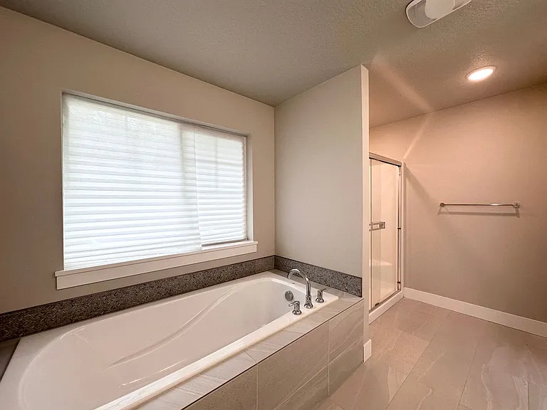 11732 SE Golden Eagle Ln — Photo 27