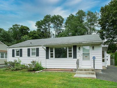 156 West Helen Street, Hamden, CT, 06514