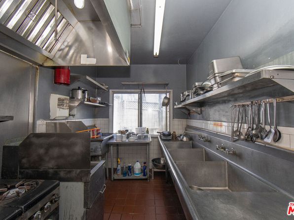 los-angeles-california-2098295573 picture