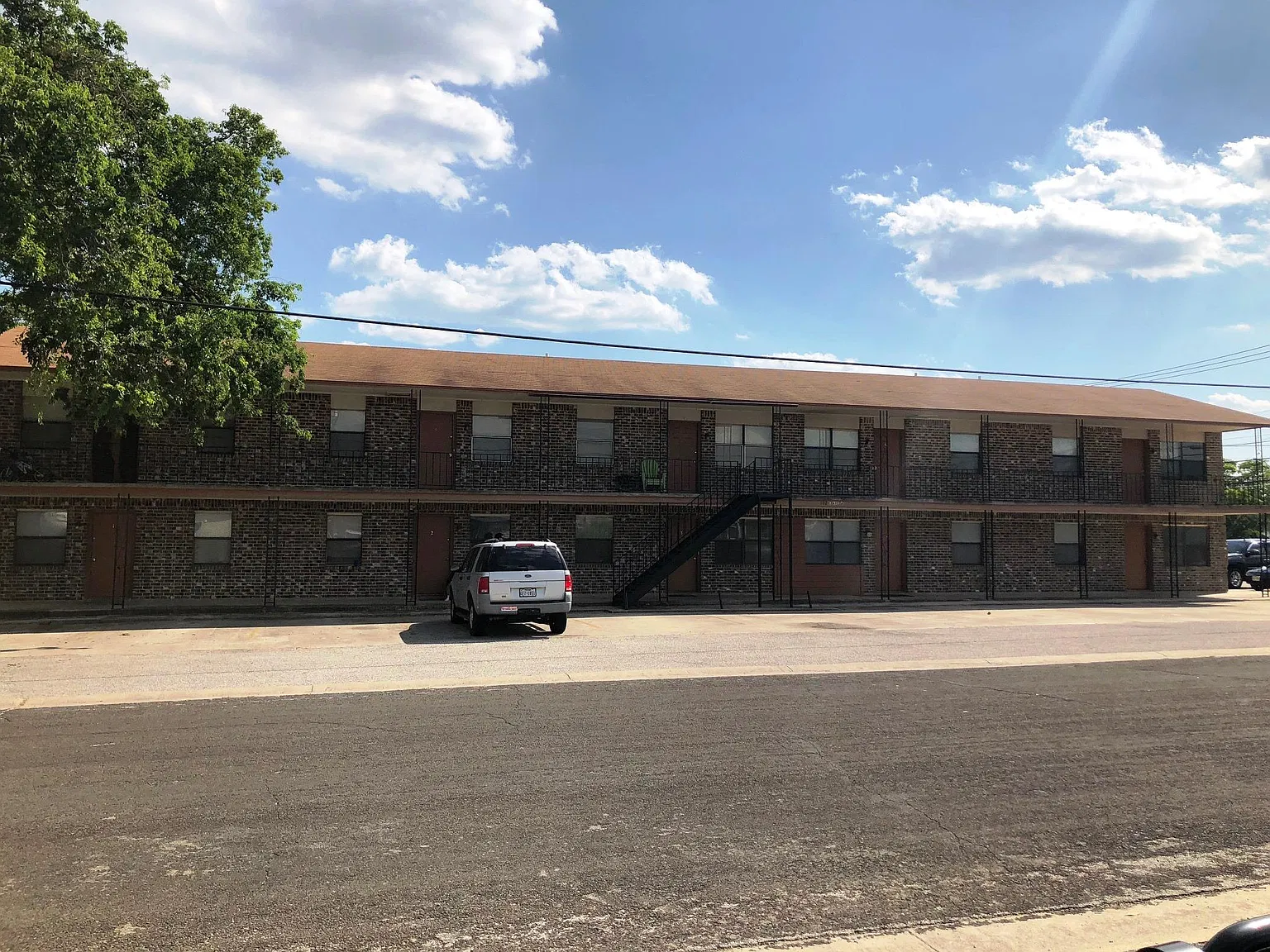 2 bed, 750 sqft, $475 — Photo 1