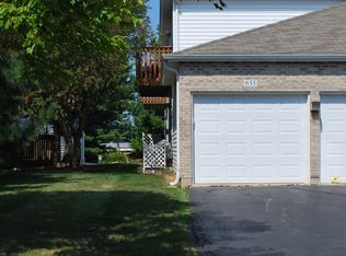 833 Constance Ln #833, Sycamore, IL 60178
