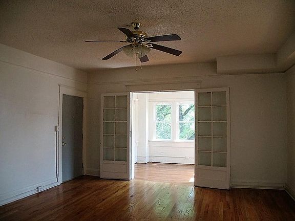 4th image of 501 NE Madison Ave APT G