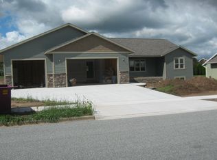 504 Wood Violet Dr, Holmen, WI 54636