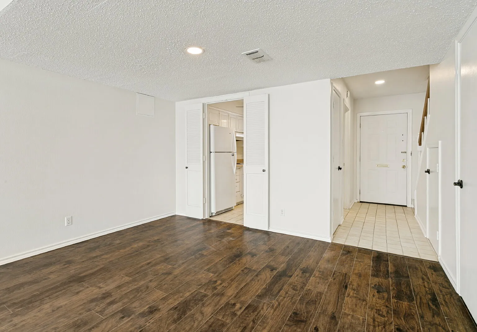 2 bed, 1.5 bath, 1140 sqft, $1,550 — Photo 4
