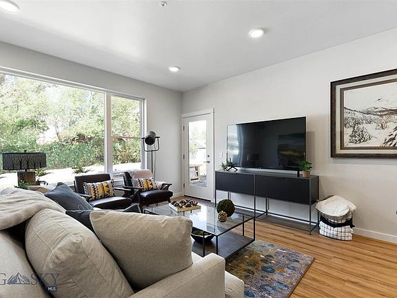 4th image of 2222A Willow Dr Unit 29